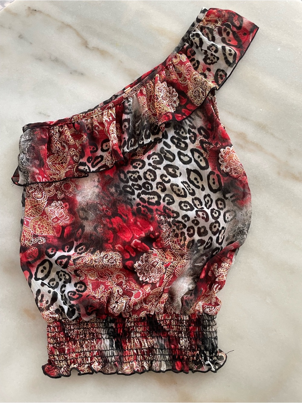 One-Shoulder Ruffle Leopard Print Top in Red and Black size S